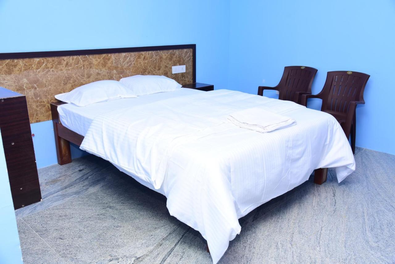 Thangam Residency Карайкуди Екстериор снимка